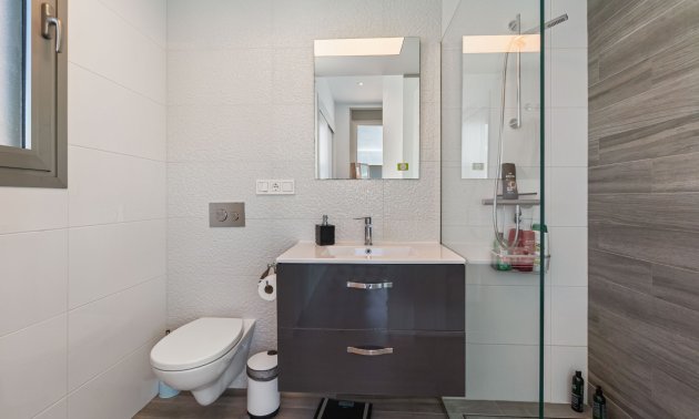 Resale - Villa -
Orihuela Costa - Villamartin