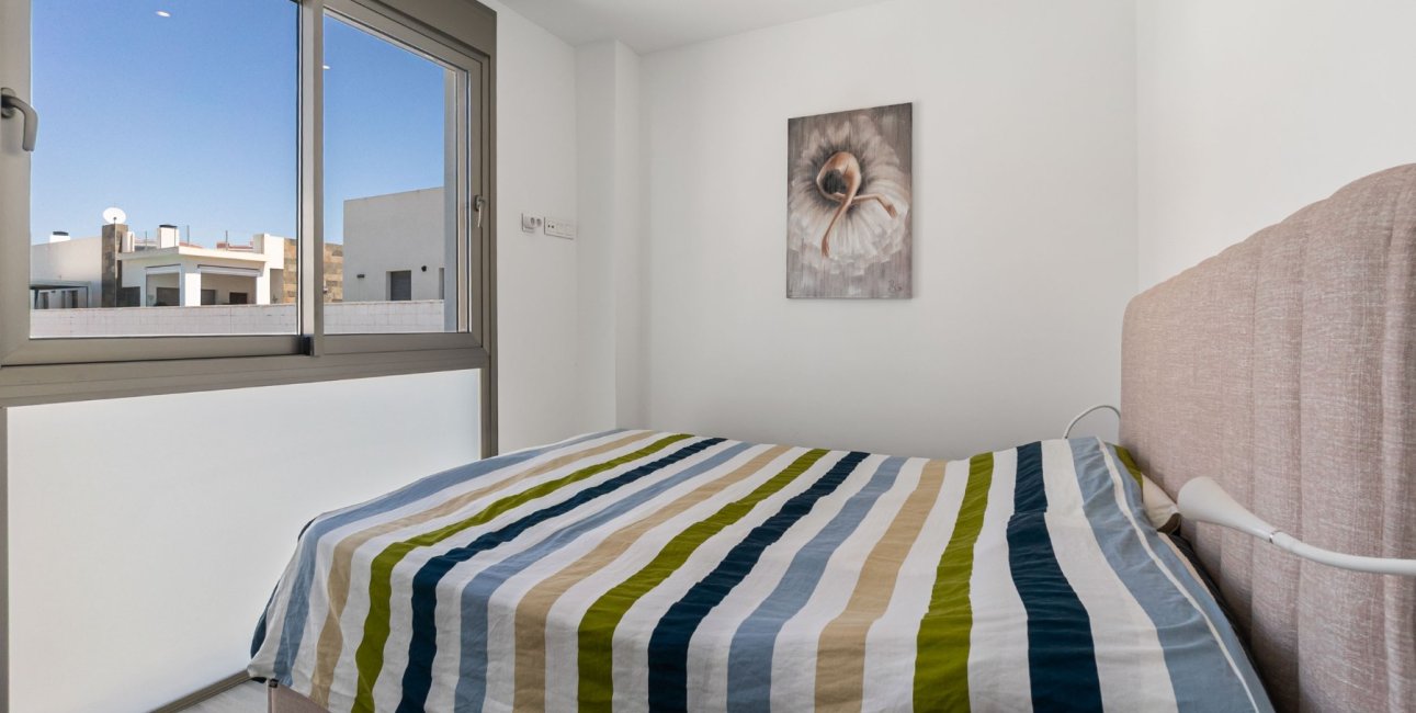 Resale - Villa -
Orihuela Costa - Villamartin