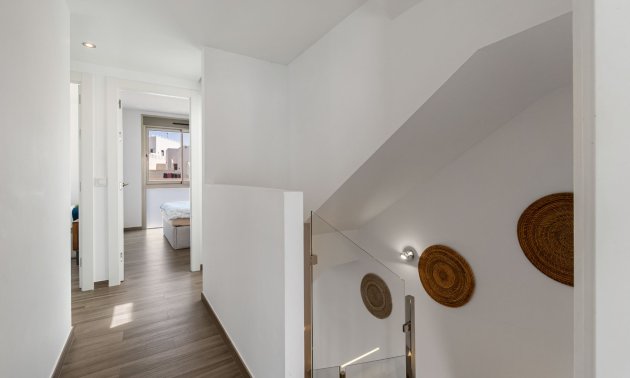 Resale - Villa -
Orihuela Costa - Villamartin