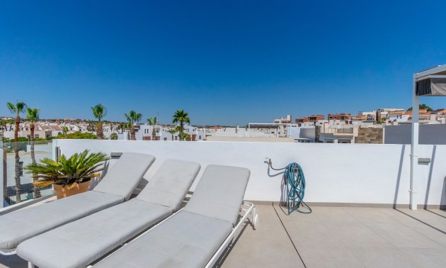 Resale - Villa -
Orihuela Costa - Villamartin