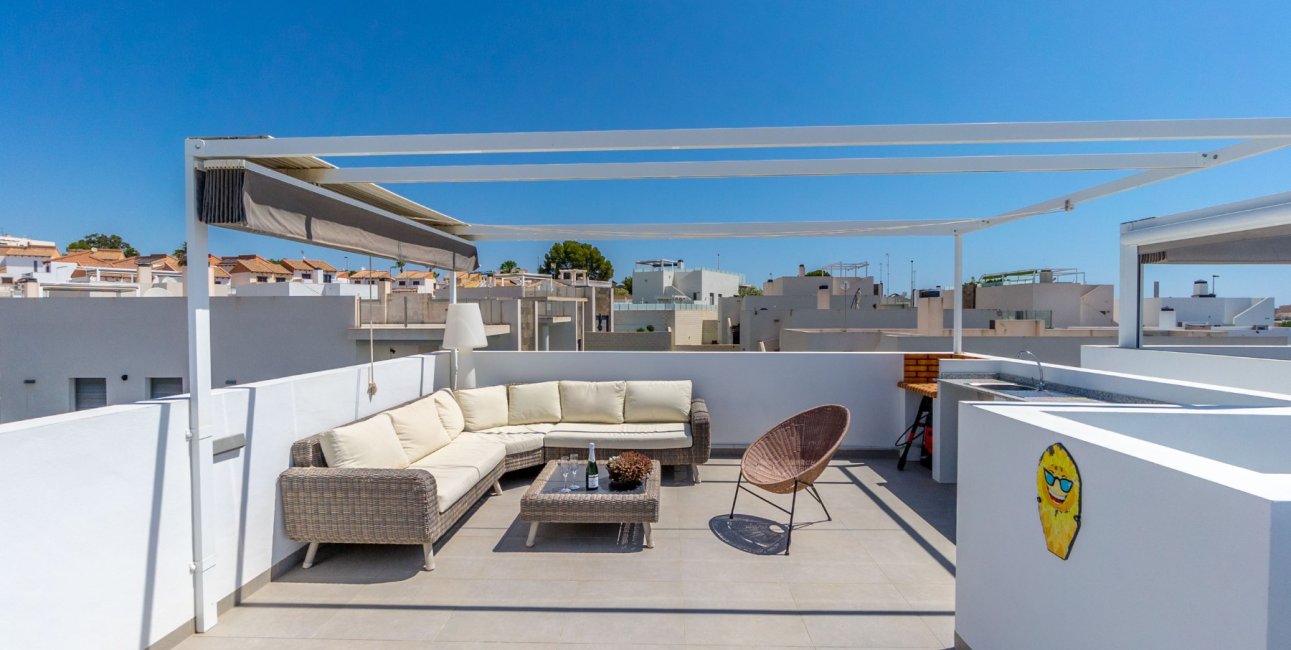 Resale - Villa -
Orihuela Costa - Villamartin