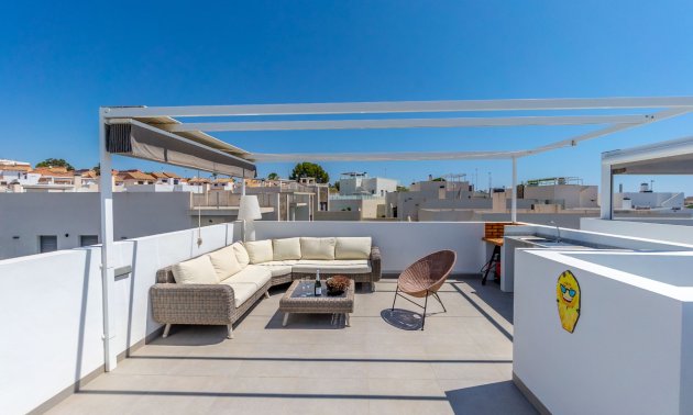 Resale - Villa -
Orihuela Costa - Villamartin