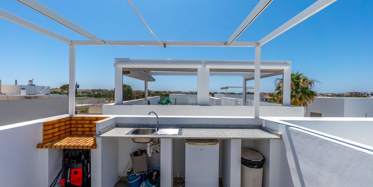 Resale - Villa -
Orihuela Costa - Villamartin