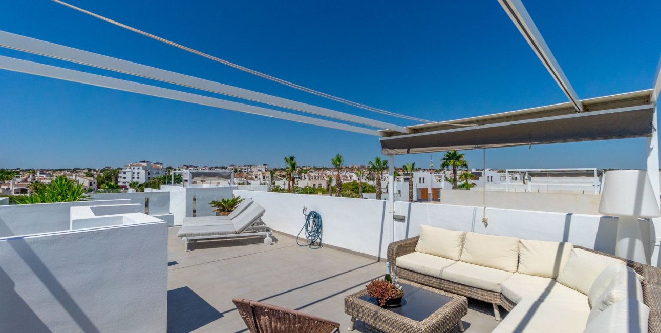 Resale - Villa -
Orihuela Costa - Villamartin