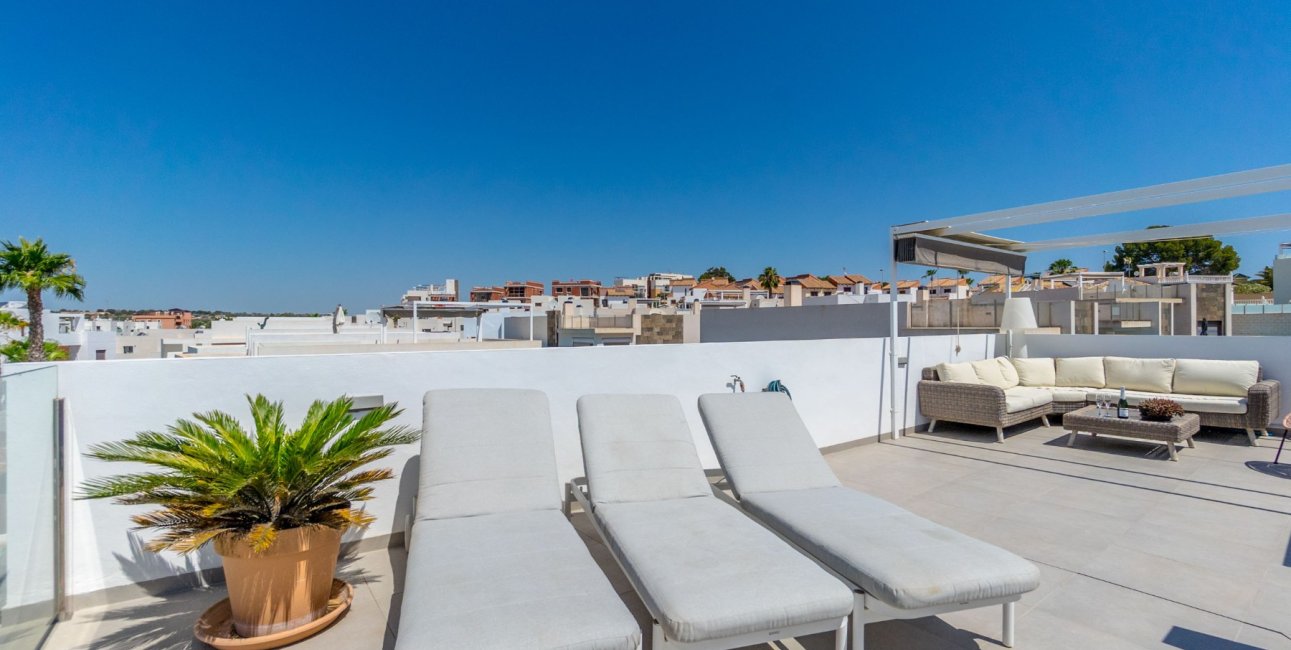 Resale - Villa -
Orihuela Costa - Villamartin