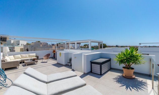 Resale - Villa -
Orihuela Costa - Villamartin