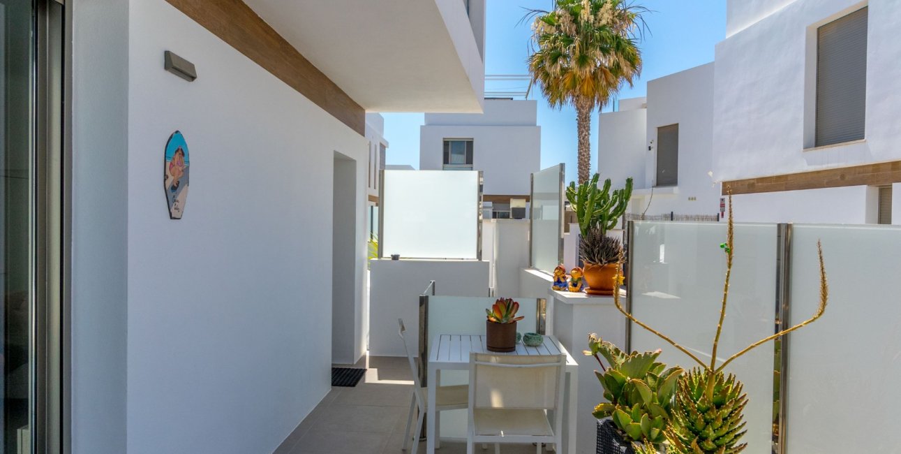 Resale - Villa -
Orihuela Costa - Villamartin