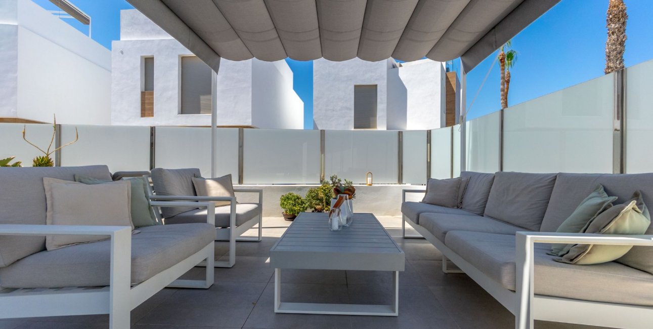 Resale - Villa -
Orihuela Costa - Villamartin