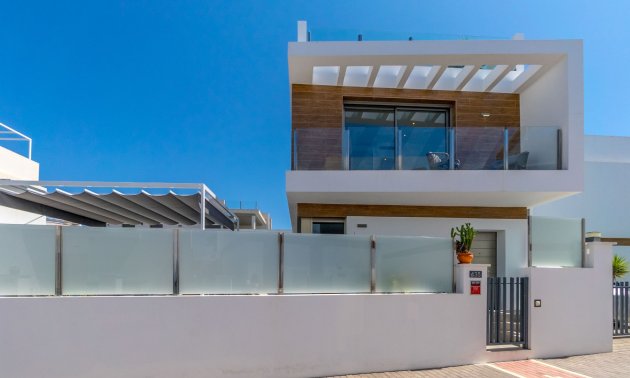 Resale - Villa -
Orihuela Costa - Villamartin