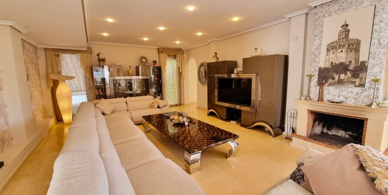 Reventa - Villa -
Torrevieja - La Mata - Town