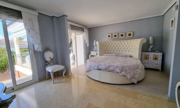 Reventa - Villa -
Torrevieja - La Mata - Town