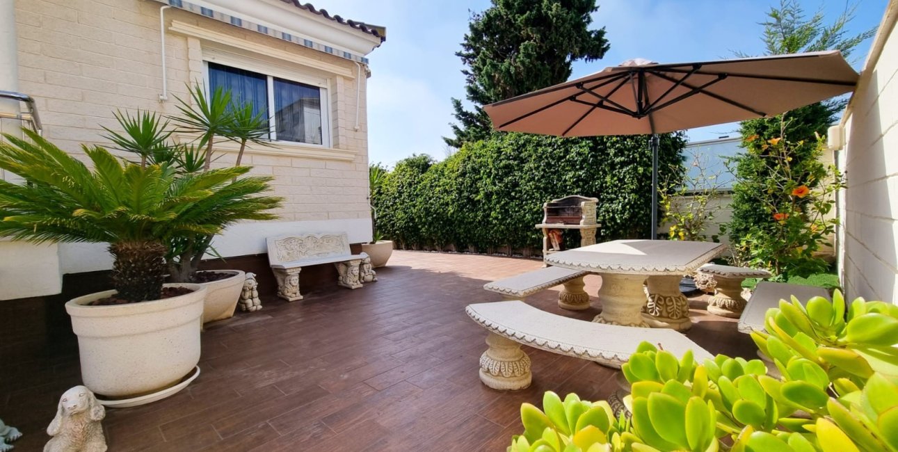 Reventa - Villa -
Torrevieja - La Mata - Town