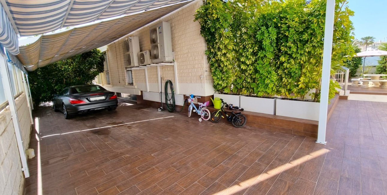 Reventa - Villa -
Torrevieja - La Mata - Town