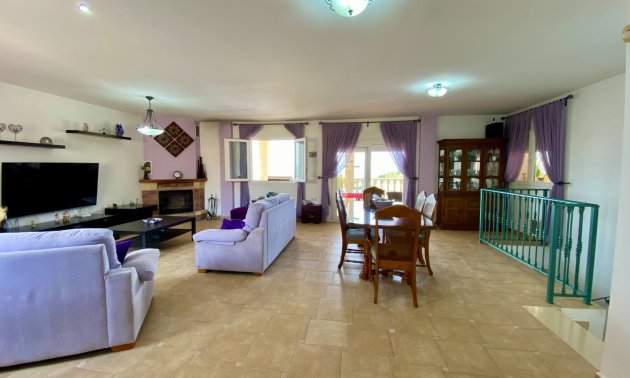 Resale - Villa -
Algorfa - Lomas de La Juliana