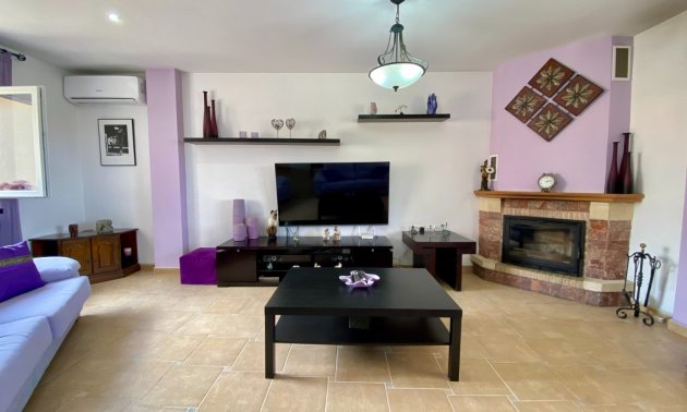Resale - Villa -
Algorfa - Lomas de La Juliana