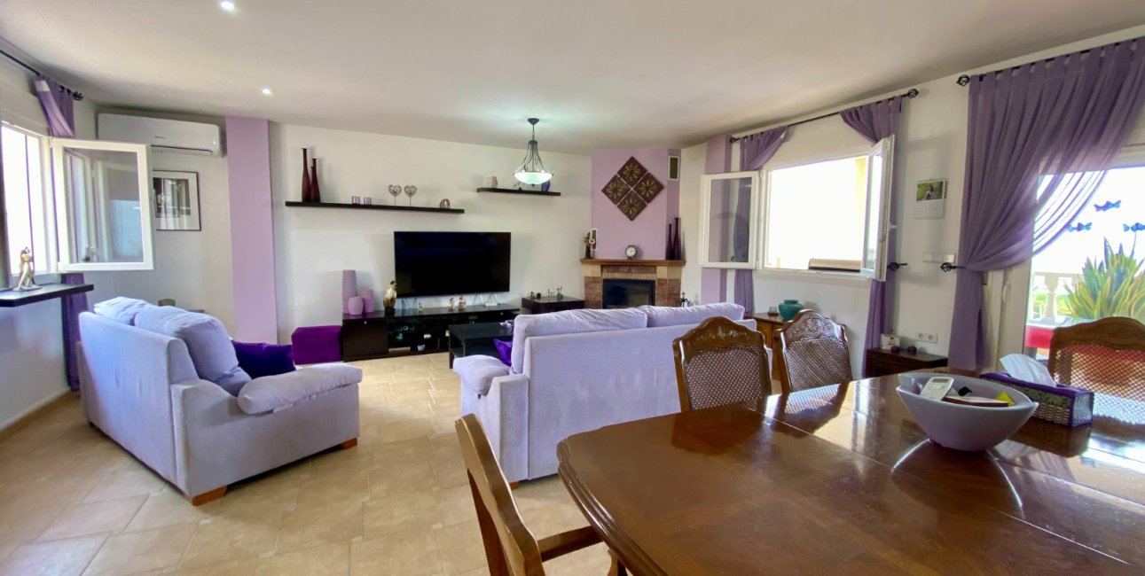 Resale - Villa -
Algorfa - Lomas de La Juliana