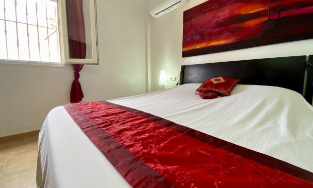 Resale - Villa -
Algorfa - Lomas de La Juliana