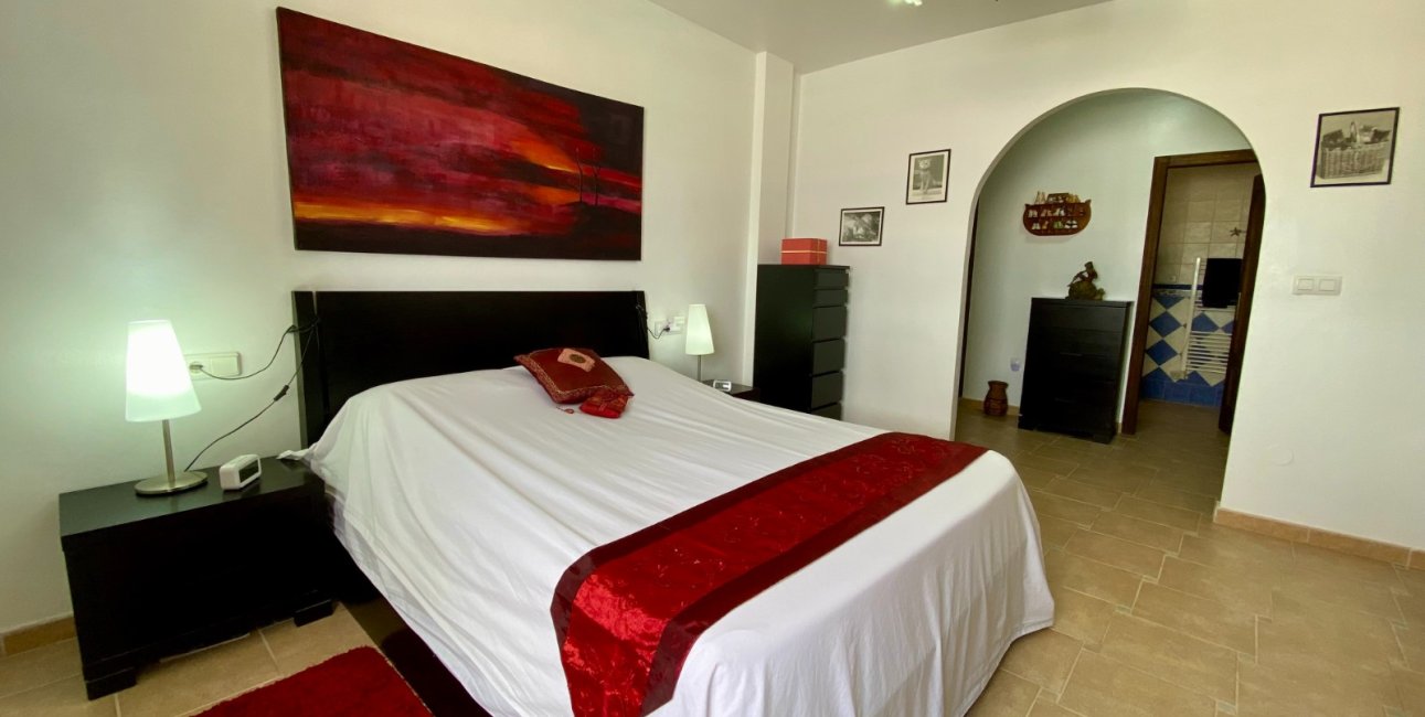 Resale - Villa -
Algorfa - Lomas de La Juliana