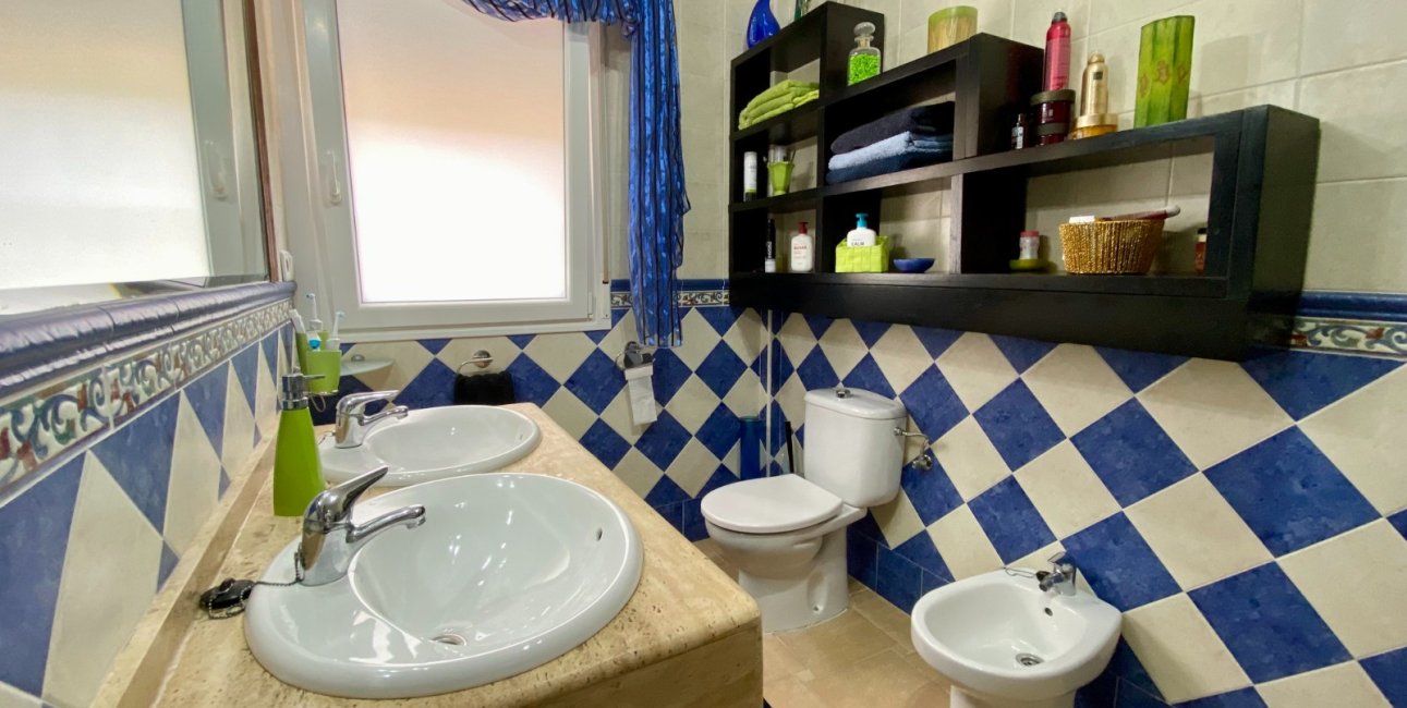 Resale - Villa -
Algorfa - Lomas de La Juliana