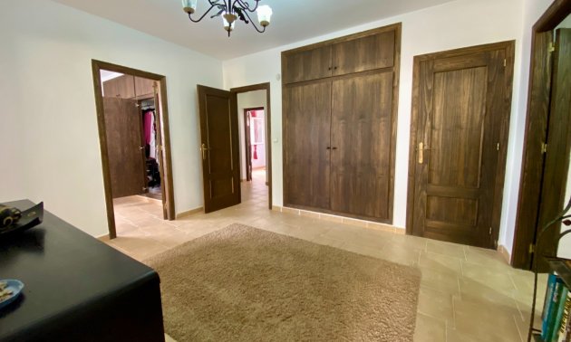 Resale - Villa -
Algorfa - Lomas de La Juliana