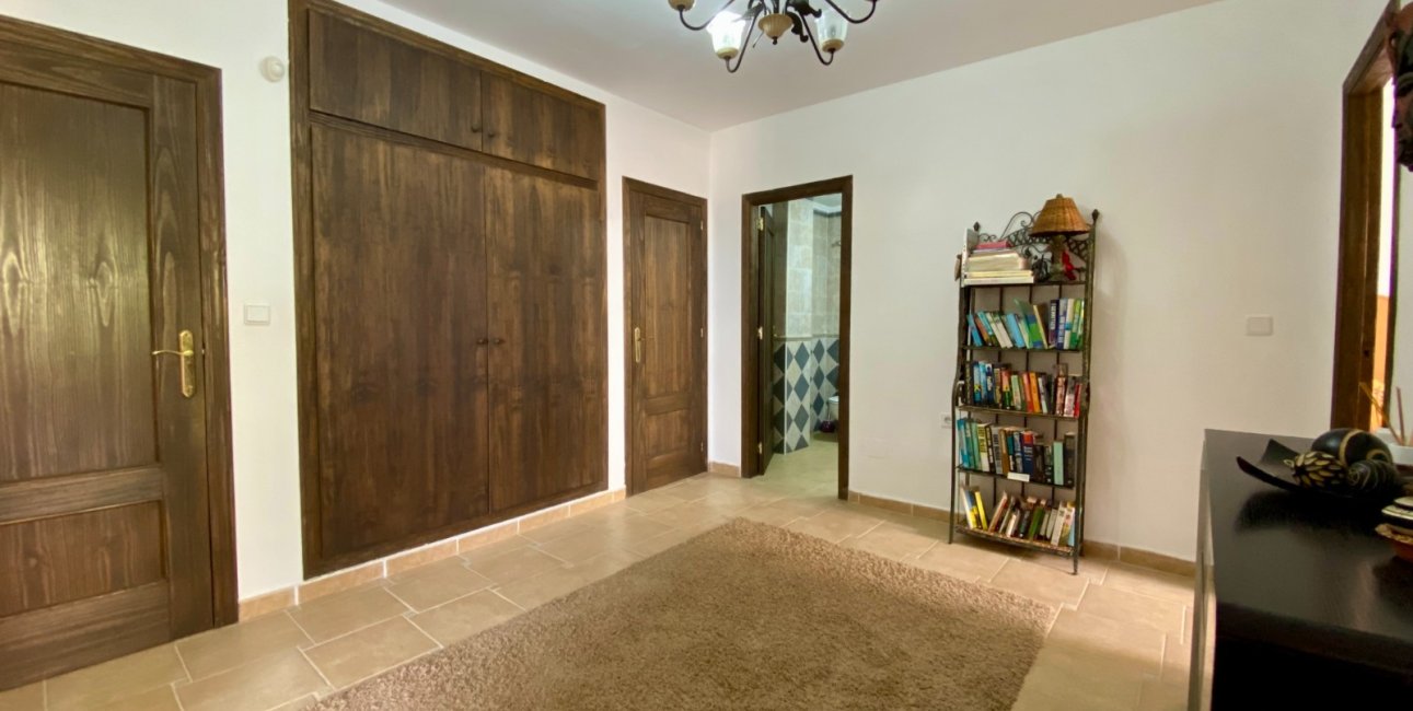 Resale - Villa -
Algorfa - Lomas de La Juliana