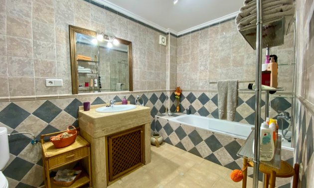 Resale - Villa -
Algorfa - Lomas de La Juliana