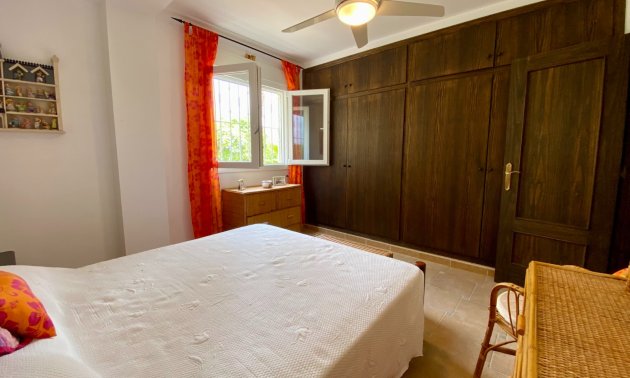 Resale - Villa -
Algorfa - Lomas de La Juliana