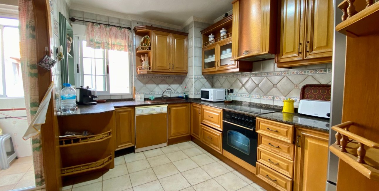 Resale - Apartment / flat -
Torrevieja - Playa Del Cura