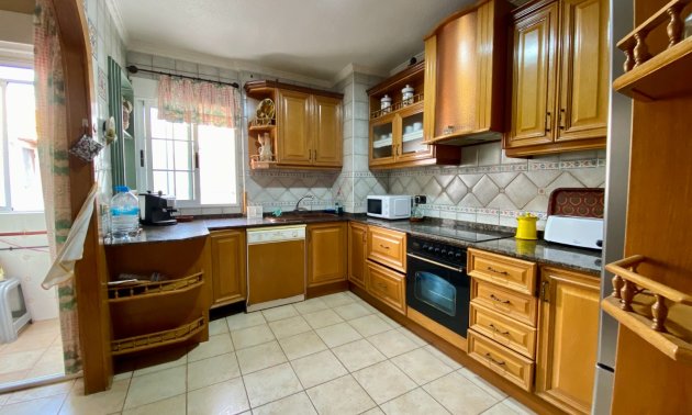 Resale - Apartment / flat -
Torrevieja - Playa Del Cura