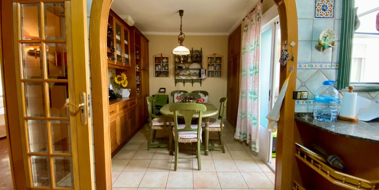 Resale - Apartment / flat -
Torrevieja - Playa Del Cura