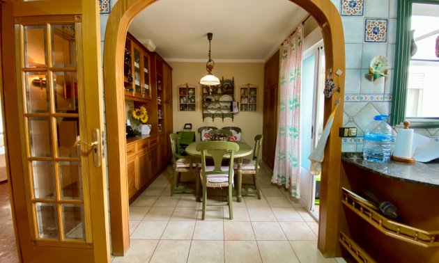 Resale - Apartment / flat -
Torrevieja - Playa Del Cura