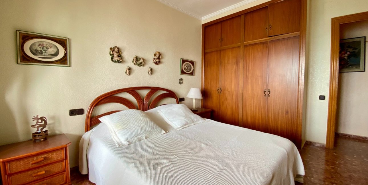 Resale - Apartment / flat -
Torrevieja - Playa Del Cura