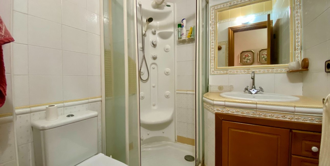 Resale - Apartment / flat -
Torrevieja - Playa Del Cura