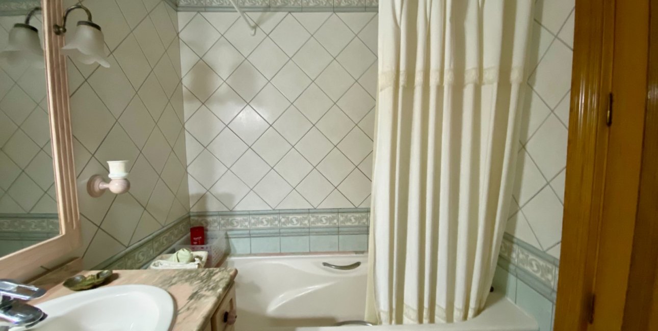 Resale - Apartment / flat -
Torrevieja - Playa Del Cura