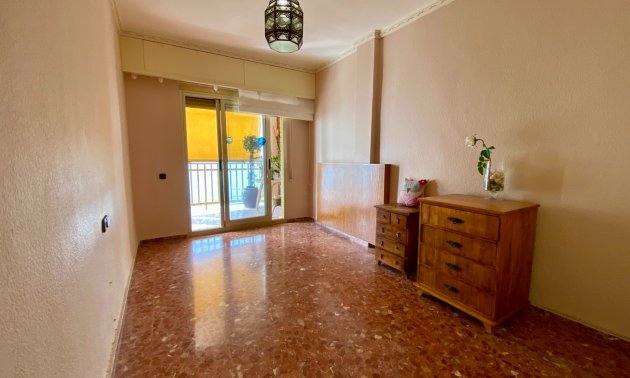Resale - Apartment / flat -
Torrevieja - Playa Del Cura