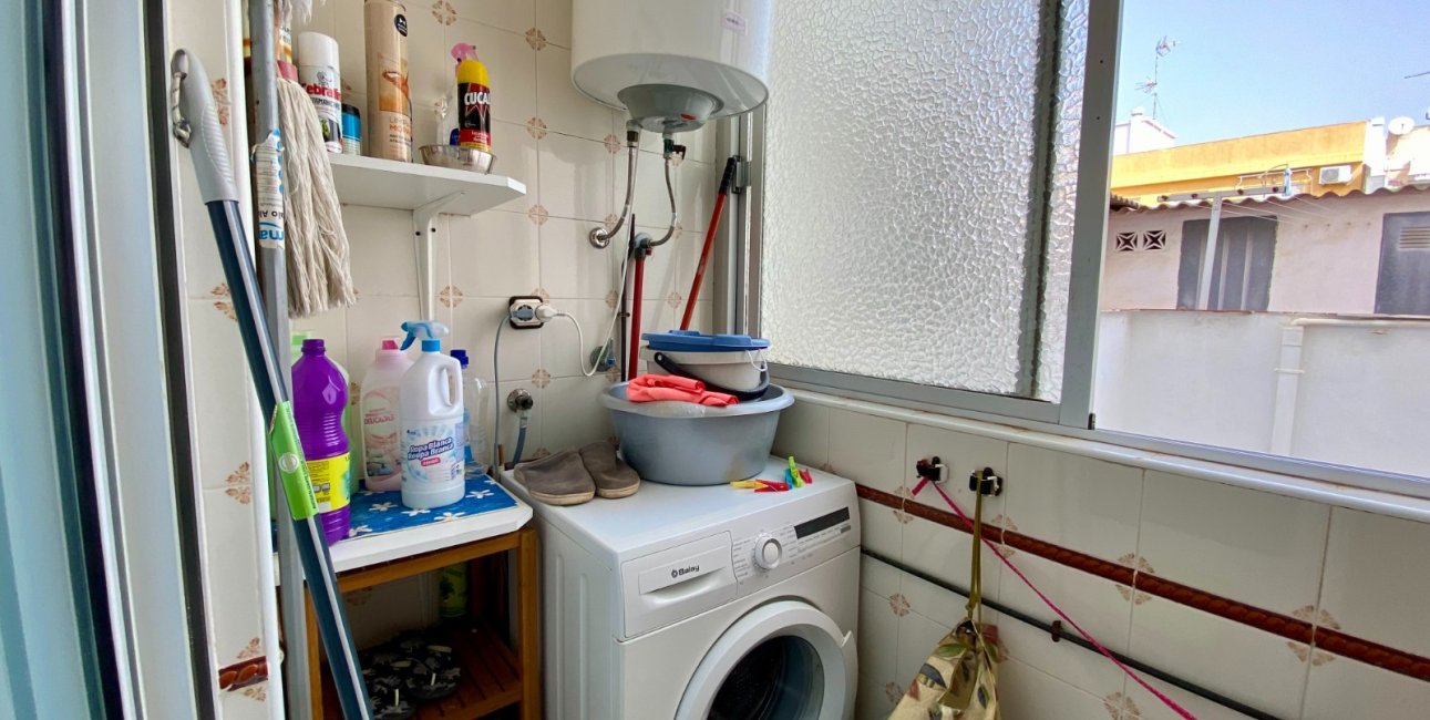 Resale - Apartment / flat -
Torrevieja - Playa Del Cura