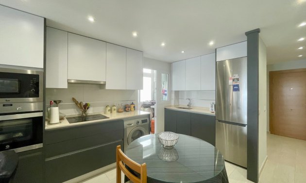 Resale - Apartment / flat -
Torrevieja - Playa Del Cura