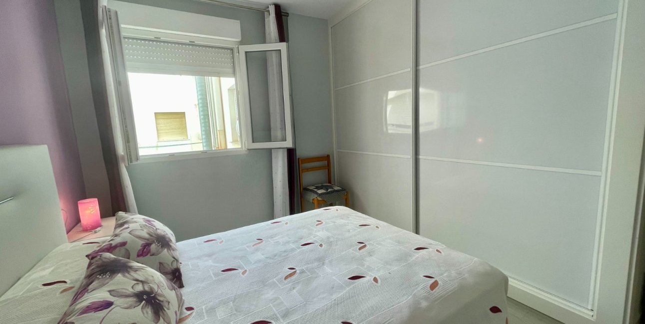 Resale - Apartment / flat -
Torrevieja - Playa Del Cura