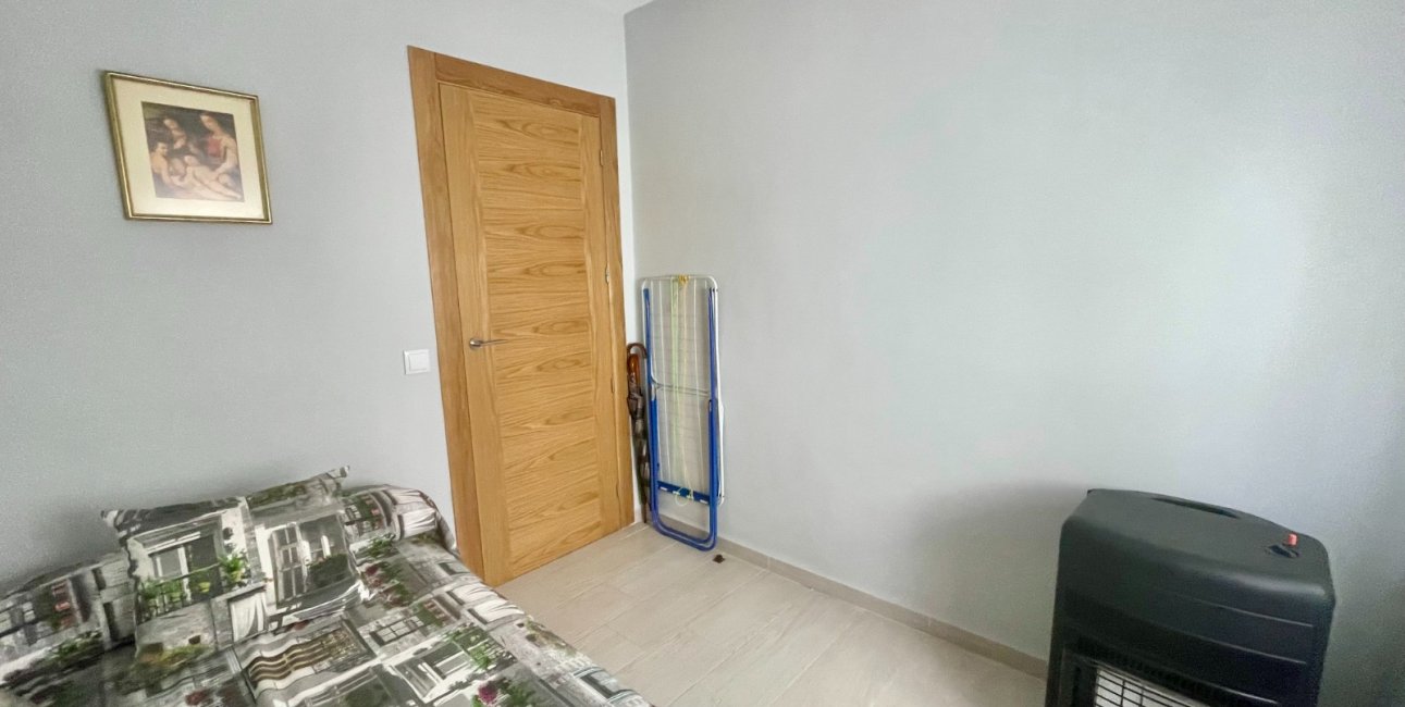 Resale - Apartment / flat -
Torrevieja - Playa Del Cura