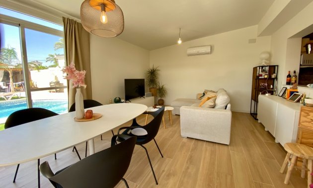 Resale - Villa -
Ciudad Quesada - Ciudad Quesada - Town