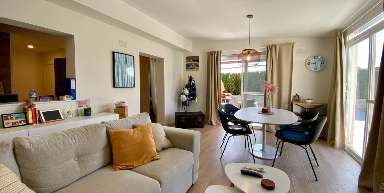 Resale - Villa -
Ciudad Quesada - Ciudad Quesada - Town