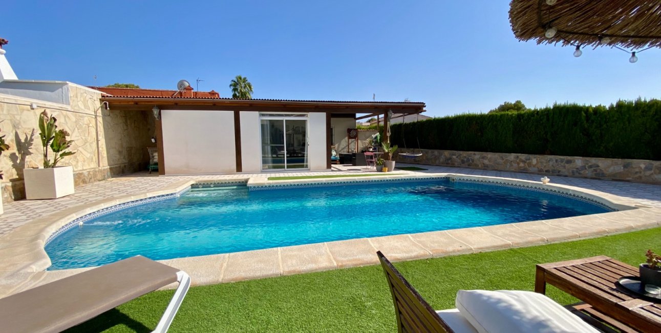 Resale - Villa -
Ciudad Quesada - Ciudad Quesada - Town