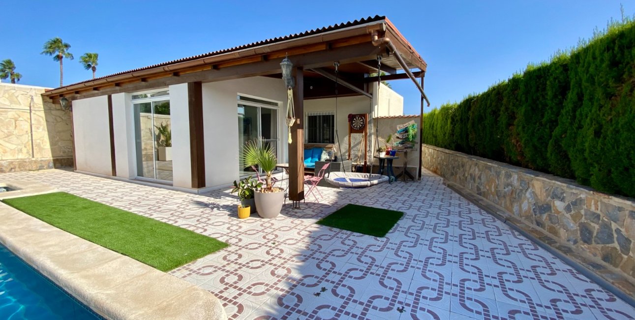 Resale - Villa -
Ciudad Quesada - Ciudad Quesada - Town