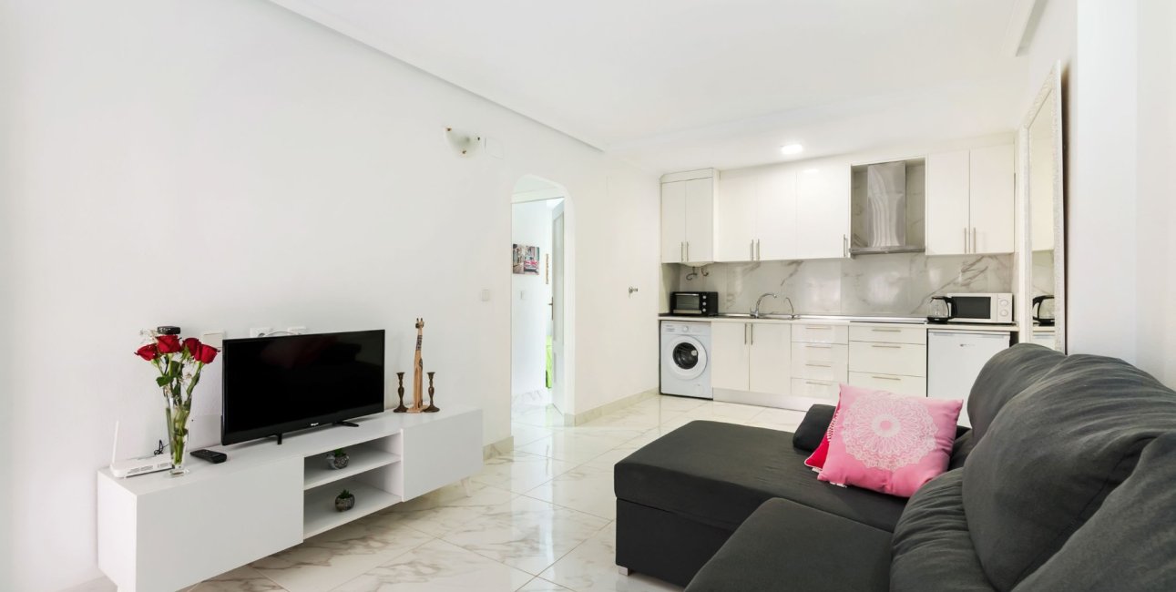 Resale - Apartment / flat -
Torrevieja - Torrevieja - Centre