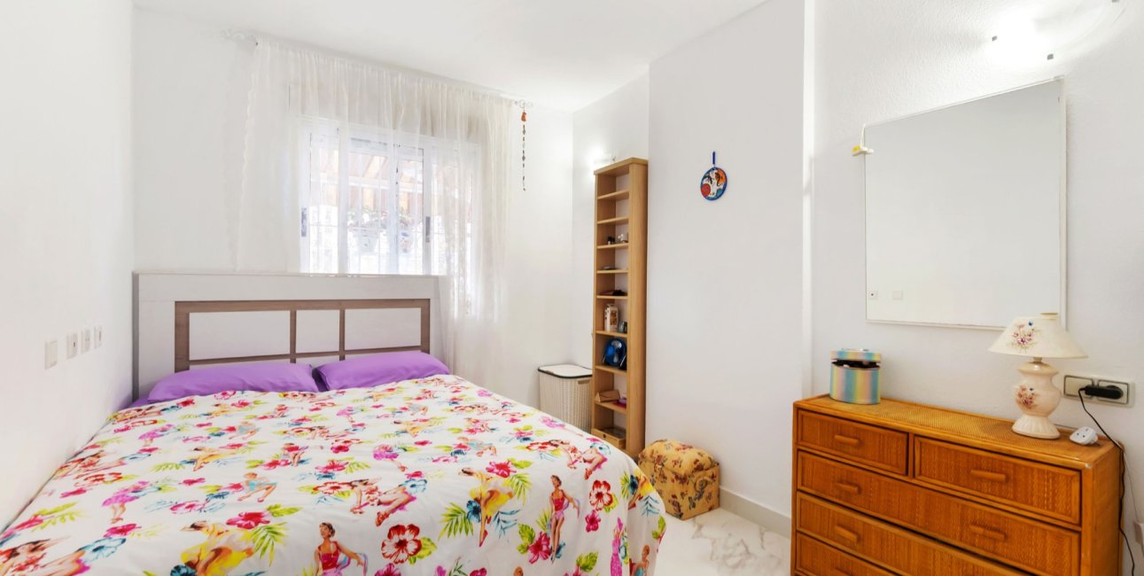 Resale - Apartment / flat -
Torrevieja - Torrevieja - Centre