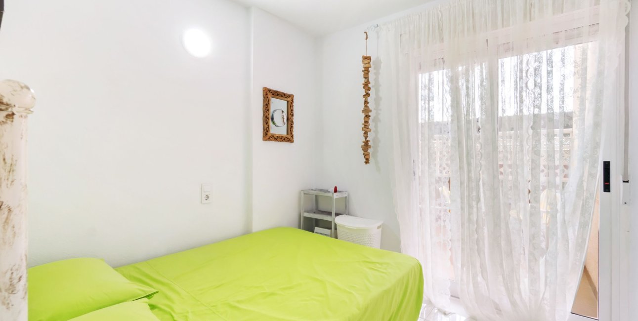 Resale - Apartment / flat -
Torrevieja - Torrevieja - Centre