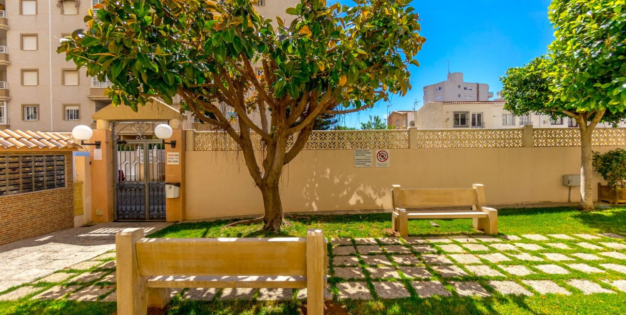 Resale - Apartment / flat -
Torrevieja - Torrevieja - Centre