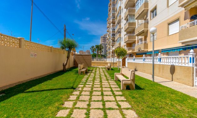 Resale - Apartment / flat -
Torrevieja - Torrevieja - Centre