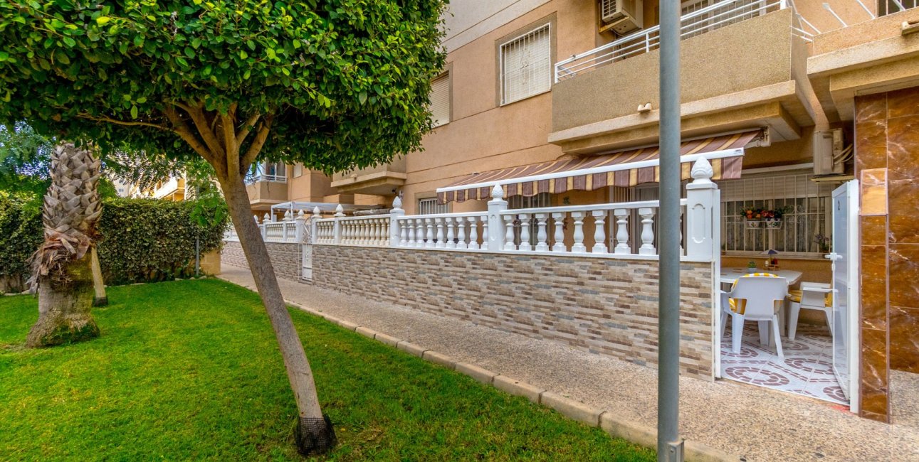 Resale - Apartment / flat -
Torrevieja - Torrevieja - Centre