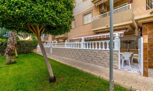 Resale - Apartment / flat -
Torrevieja - Torrevieja - Centre